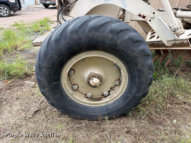 image for item EA0577 1987 Champion 710A motor grader