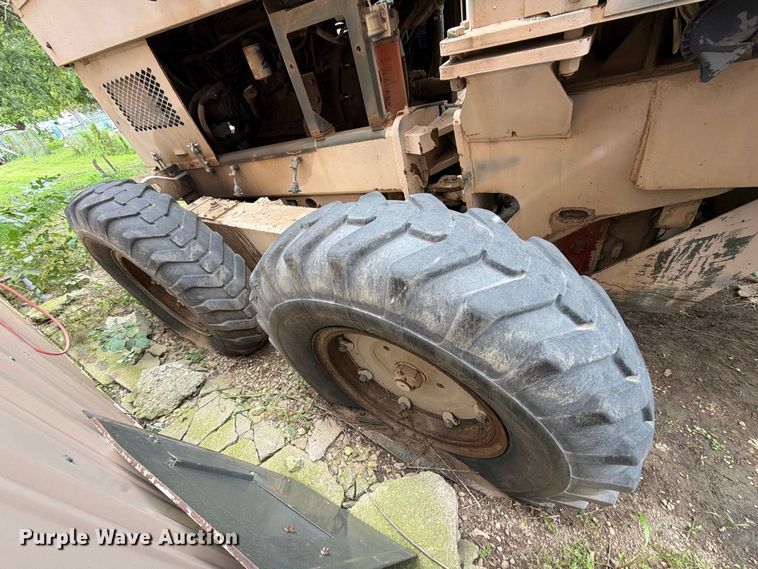 image for item EA0577 1987 Champion 710A motor grader