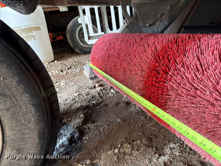 image for item EA0578 2002 Elgin Pelican street sweeper truck