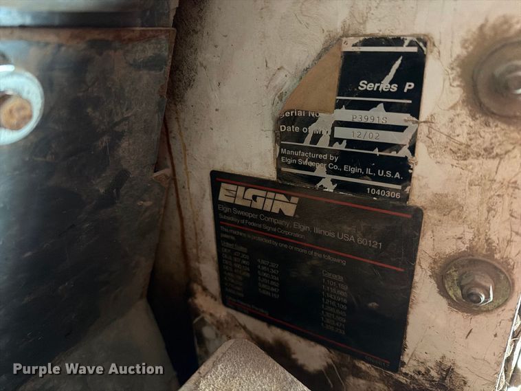 image for item EA0578 2002 Elgin Pelican street sweeper truck