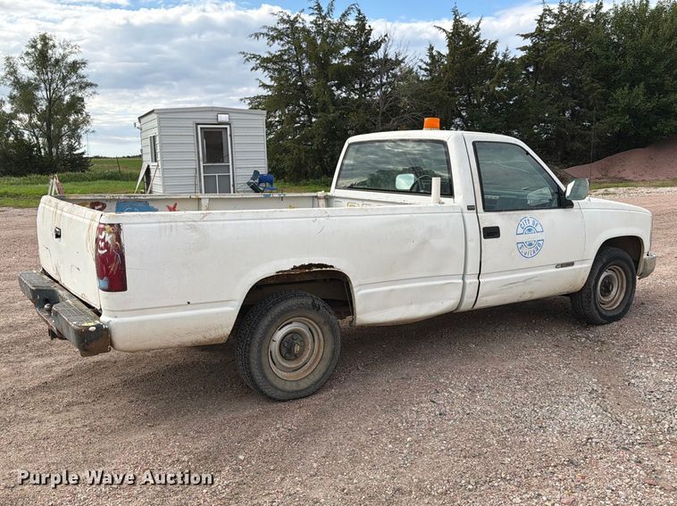 image for item EA0579 1991 Chevrolet C1500 pickup truck