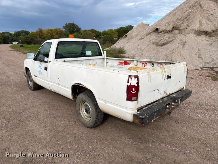 image for item EA0579 1991 Chevrolet C1500 pickup truck