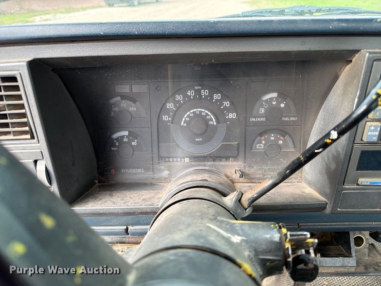image for item EA0579 1991 Chevrolet C1500 pickup truck