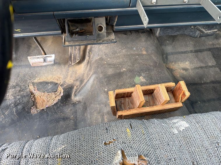image for item EA0579 1991 Chevrolet C1500 pickup truck