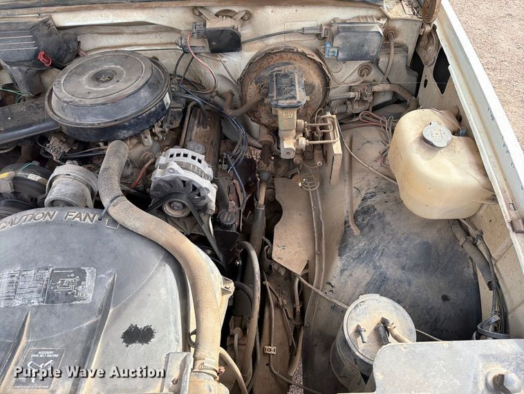 image for item EA0579 1991 Chevrolet C1500 pickup truck