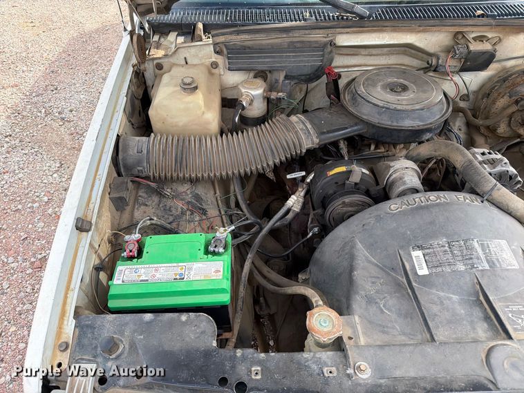image for item EA0579 1991 Chevrolet C1500 pickup truck