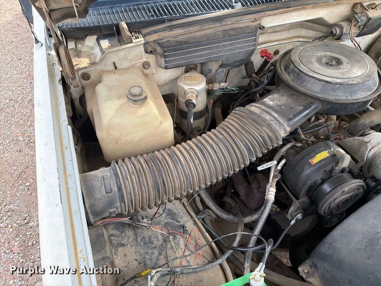 image for item EA0579 1991 Chevrolet C1500 pickup truck