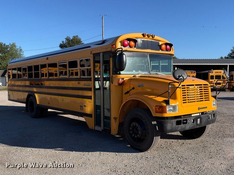 image for item EC4640 2003 International 3800 school bus