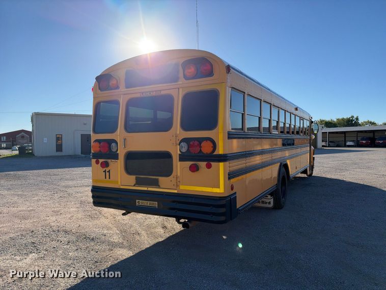 image for item EC4640 2003 International 3800 school bus
