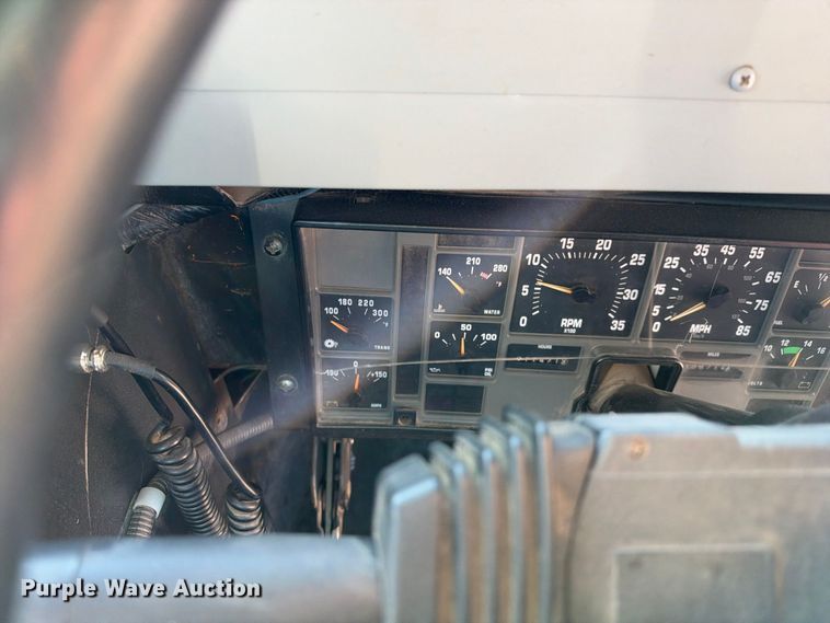 image for item EC4640 2003 International 3800 school bus