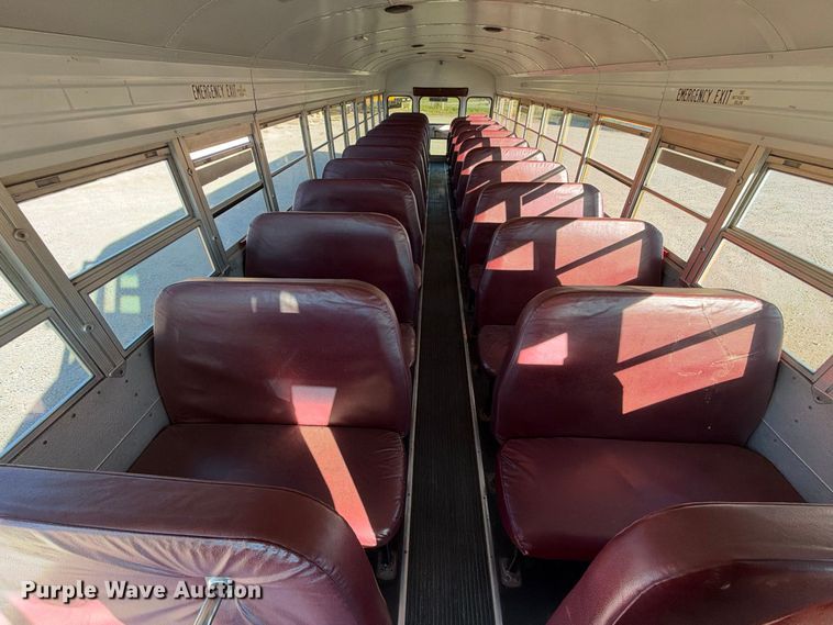 image for item EC4640 2003 International 3800 school bus