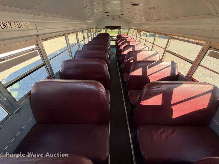 image for item EC4640 2003 International 3800 school bus