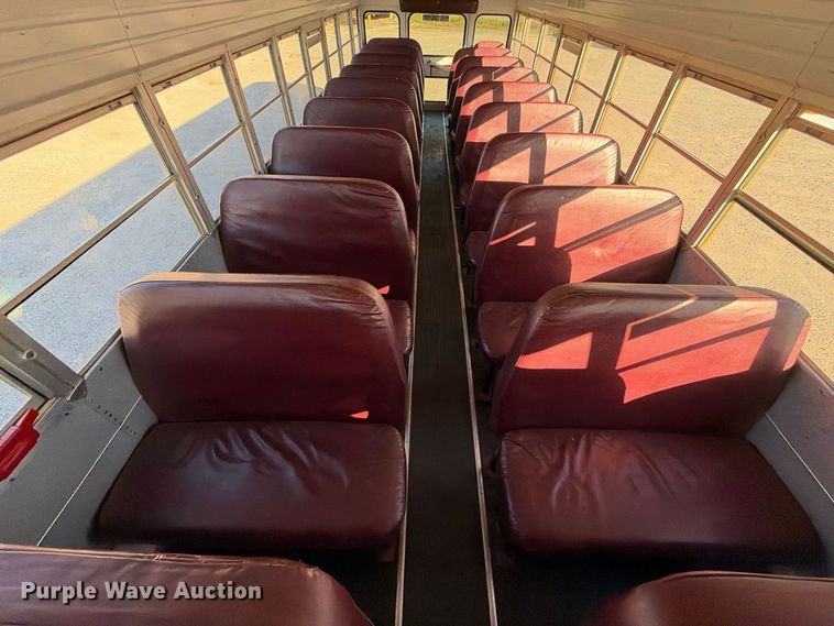 image for item EC4640 2003 International 3800 school bus