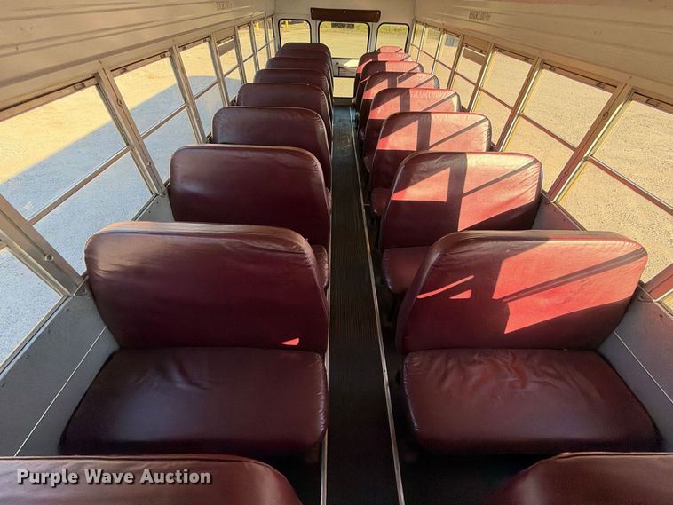 image for item EC4640 2003 International 3800 school bus