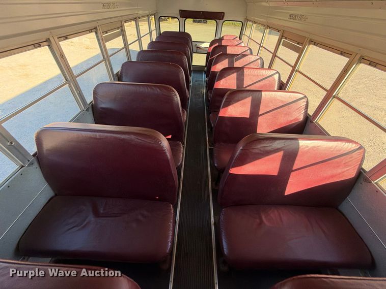 image for item EC4640 2003 International 3800 school bus