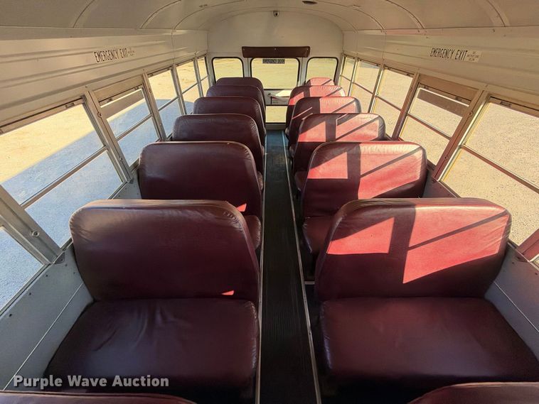 image for item EC4640 2003 International 3800 school bus