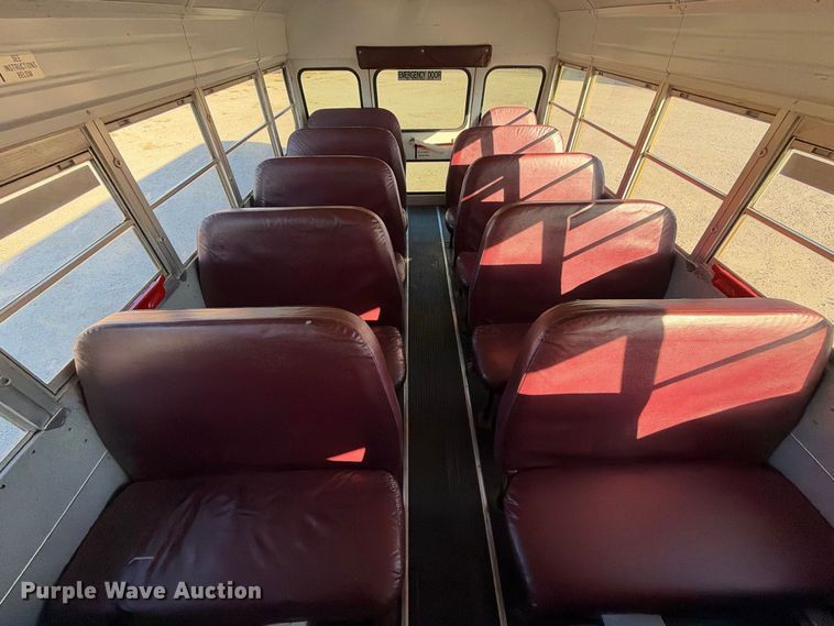 image for item EC4640 2003 International 3800 school bus