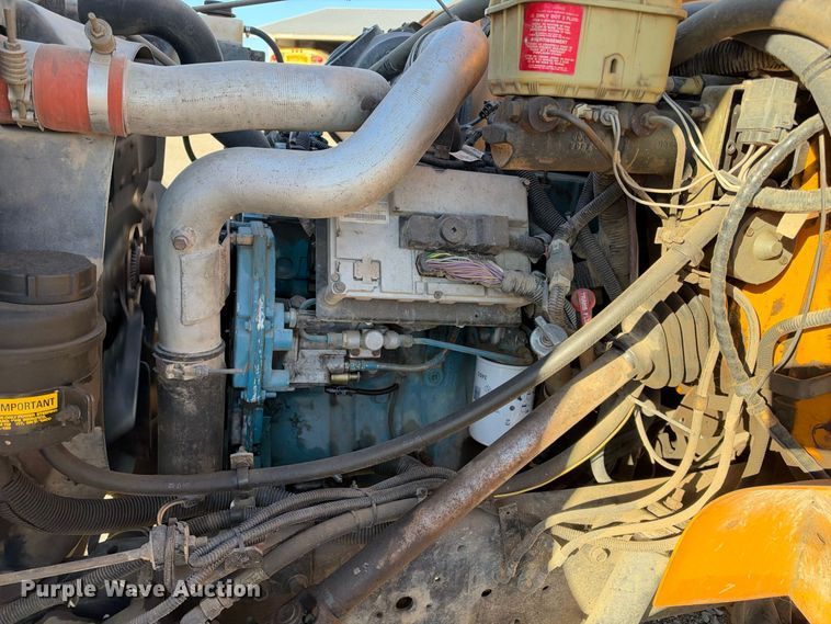 image for item EC4640 2003 International 3800 school bus