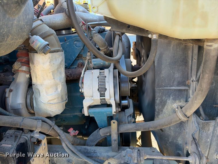 image for item EC4640 2003 International 3800 school bus