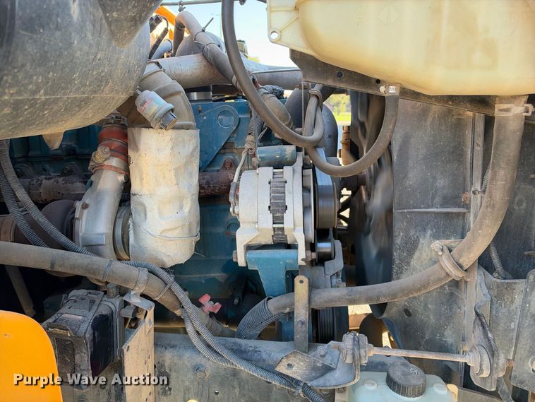 image for item EC4640 2003 International 3800 school bus