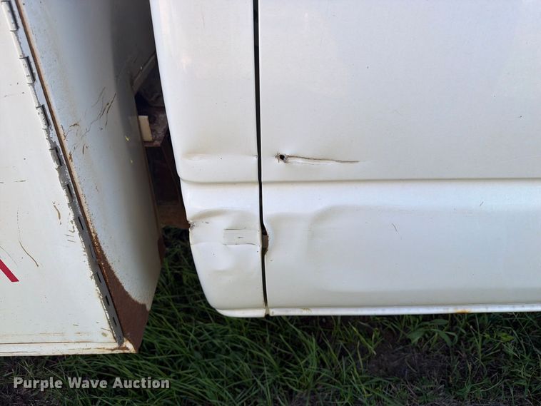 image for item EI7769 2007 Chevrolet Silverado 2500HD Ext. Cab utility bed pickup truck