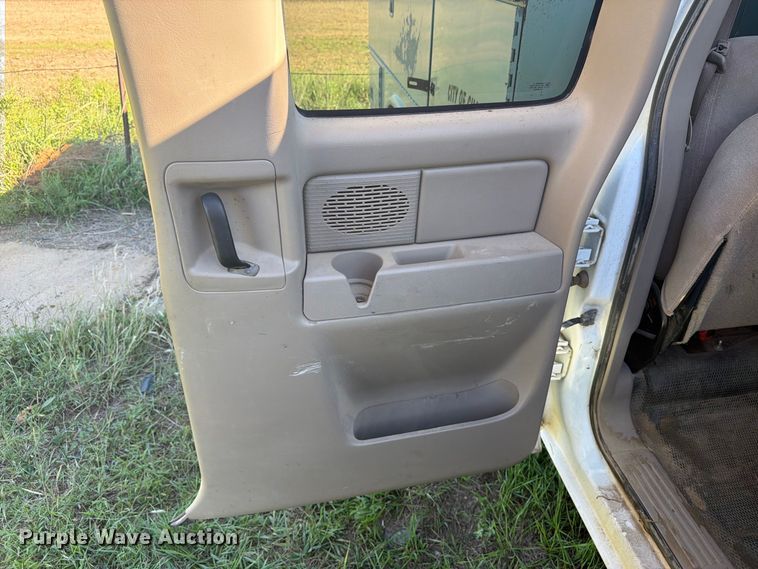 image for item EI7769 2007 Chevrolet Silverado 2500HD Ext. Cab utility bed pickup truck