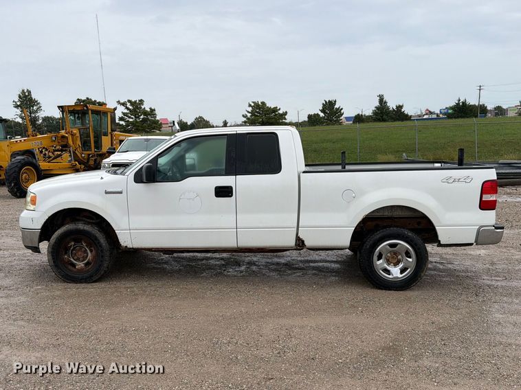 image for item EO8782 2005 Ford F150 Ext. Cab pickup truck