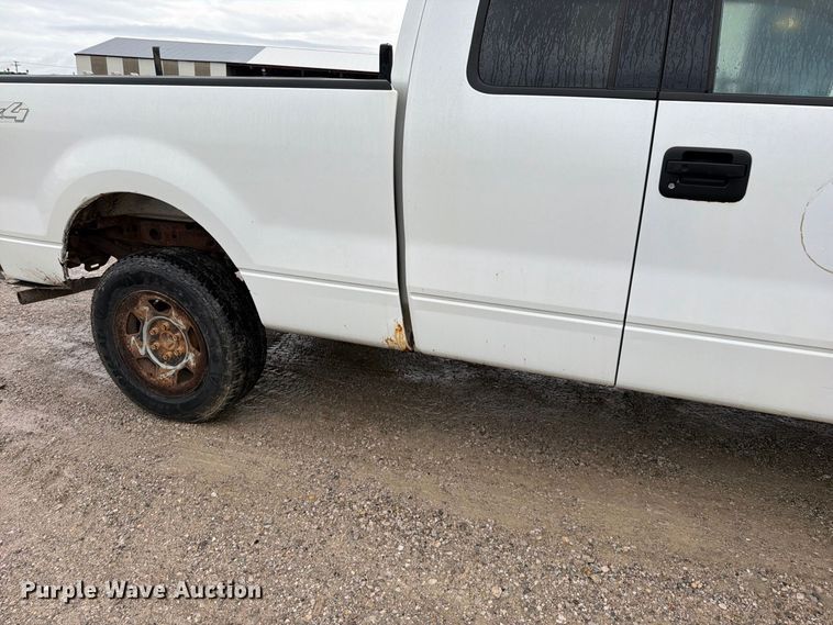 image for item EO8782 2005 Ford F150 Ext. Cab pickup truck