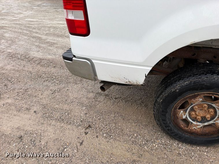 image for item EO8782 2005 Ford F150 Ext. Cab pickup truck
