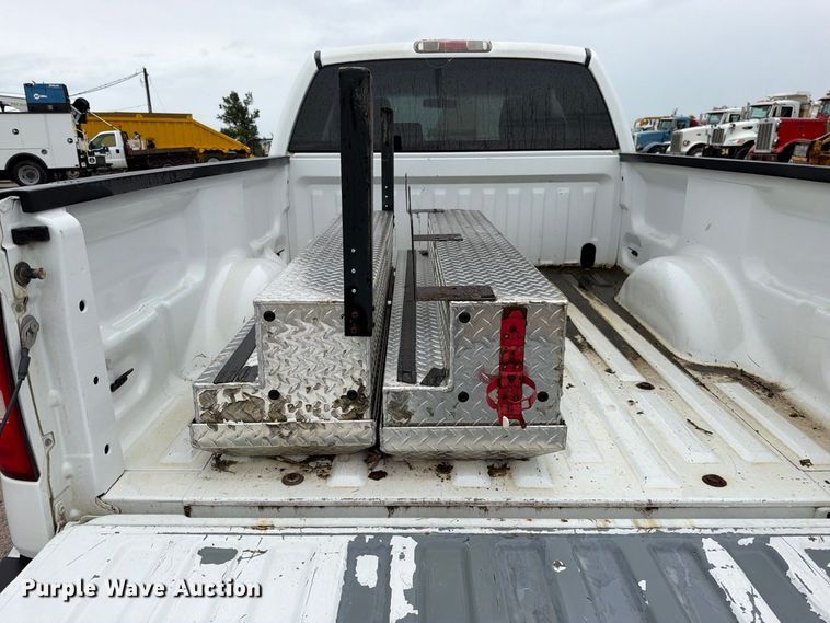 image for item EO8782 2005 Ford F150 Ext. Cab pickup truck