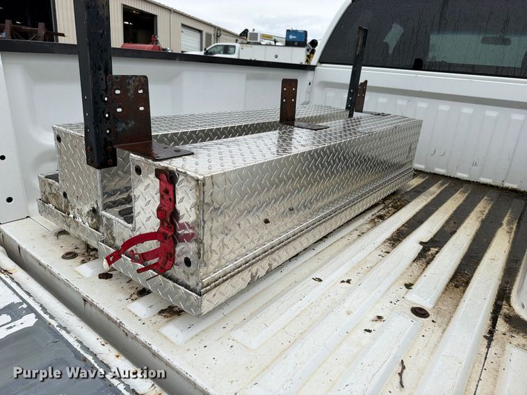 image for item EO8782 2005 Ford F150 Ext. Cab pickup truck