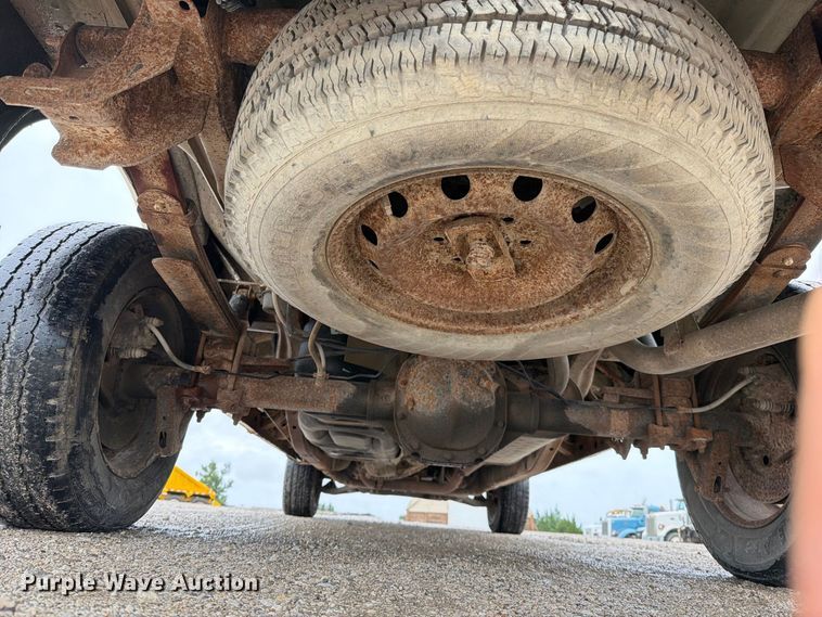 image for item EO8782 2005 Ford F150 Ext. Cab pickup truck
