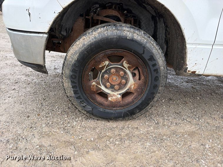image for item EO8782 2005 Ford F150 Ext. Cab pickup truck