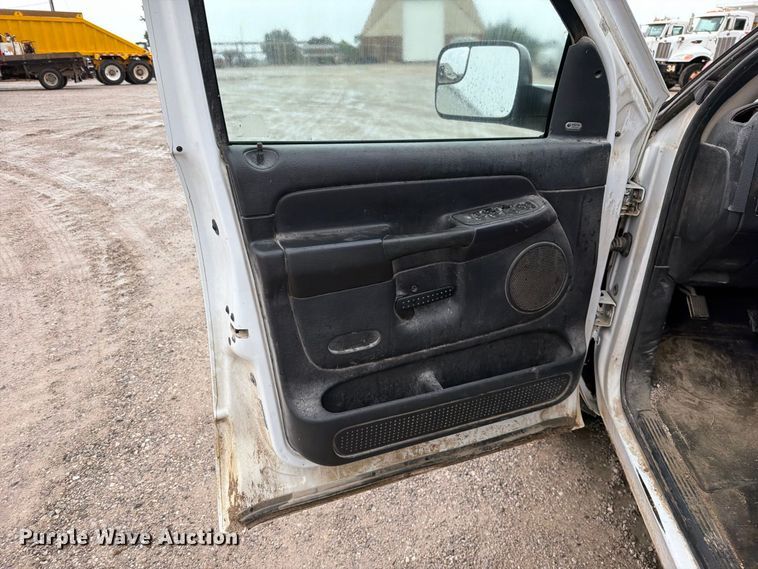 image for item EO8783 2003 Dodge Ram 1500 Crew Cab pickup truck