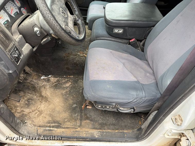 image for item EO8783 2003 Dodge Ram 1500 Crew Cab pickup truck