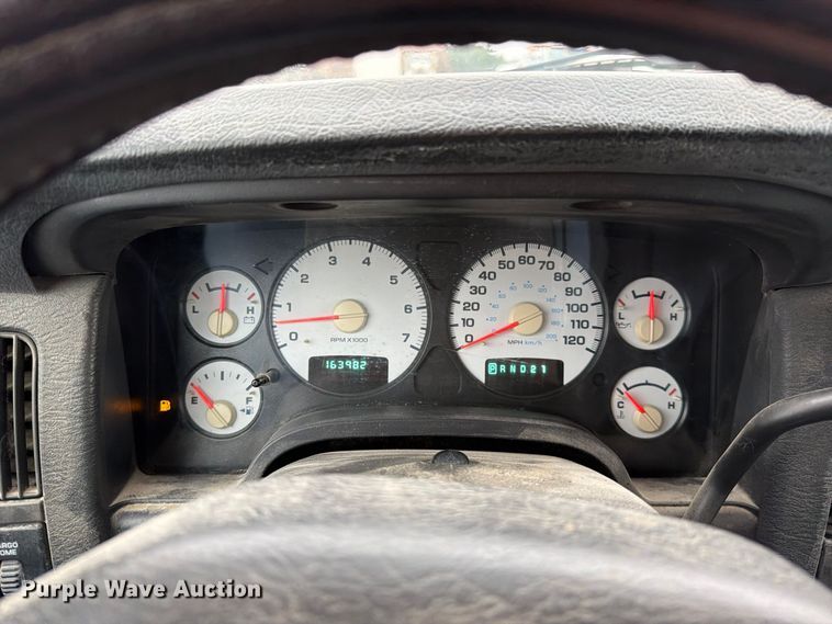 image for item EO8783 2003 Dodge Ram 1500 Crew Cab pickup truck