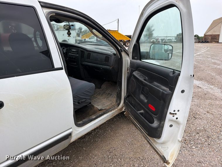 image for item EO8783 2003 Dodge Ram 1500 Crew Cab pickup truck