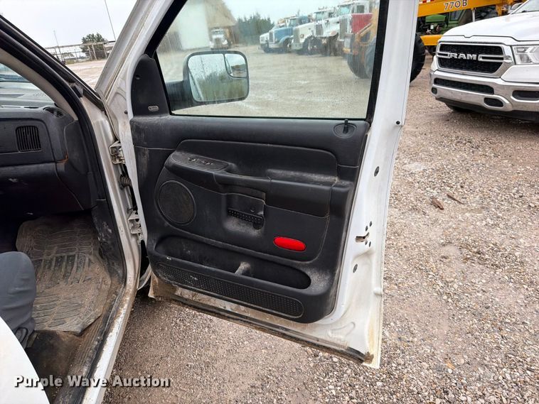 image for item EO8783 2003 Dodge Ram 1500 Crew Cab pickup truck