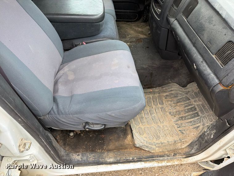 image for item EO8783 2003 Dodge Ram 1500 Crew Cab pickup truck