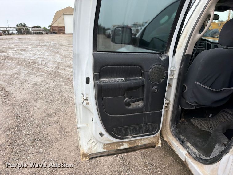 image for item EO8783 2003 Dodge Ram 1500 Crew Cab pickup truck