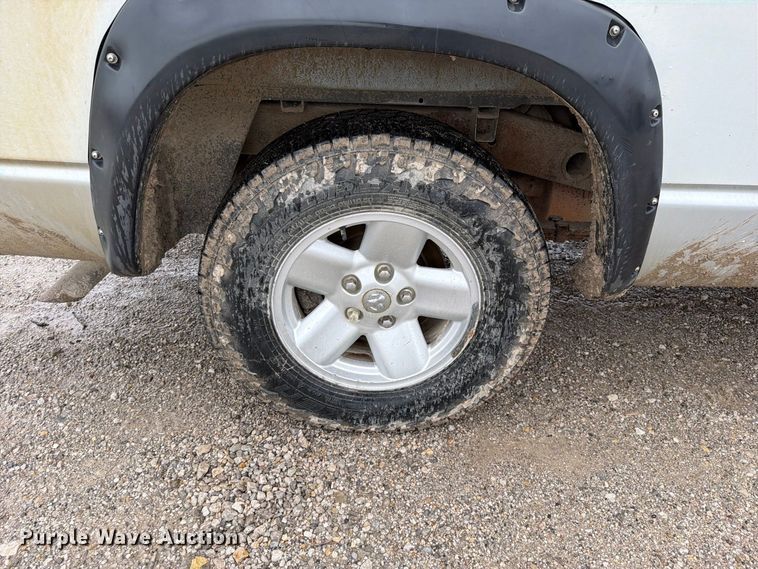 image for item EO8783 2003 Dodge Ram 1500 Crew Cab pickup truck