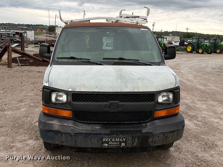 image for item EO8785 2006 Chevrolet Express 2500 van