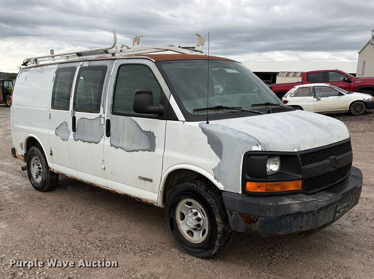 image for item EO8785 2006 Chevrolet Express 2500 van