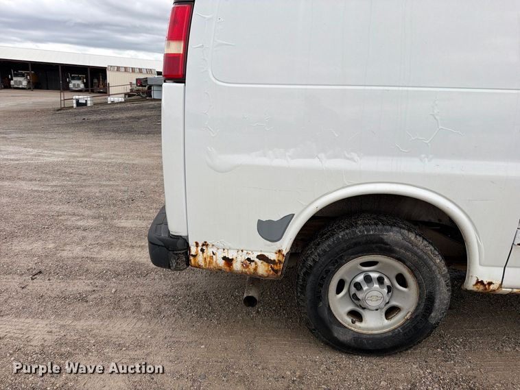 image for item EO8785 2006 Chevrolet Express 2500 van