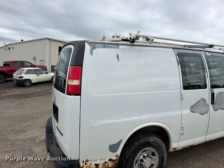 image for item EO8785 2006 Chevrolet Express 2500 van