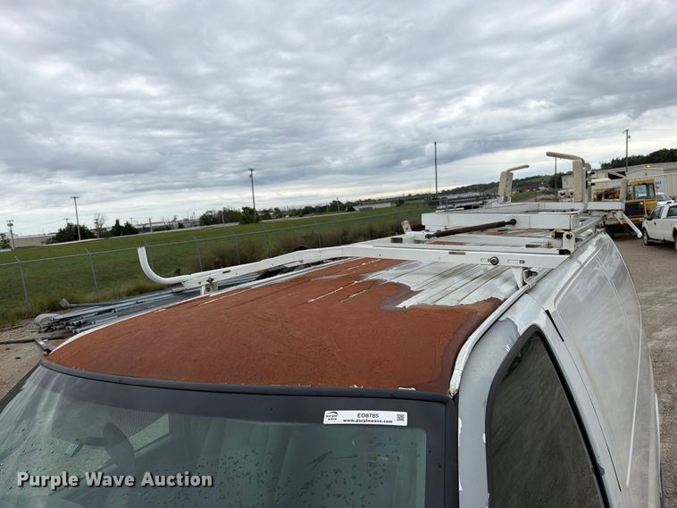image for item EO8785 2006 Chevrolet Express 2500 van