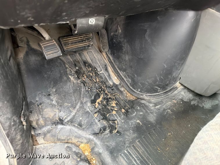 image for item EO8785 2006 Chevrolet Express 2500 van