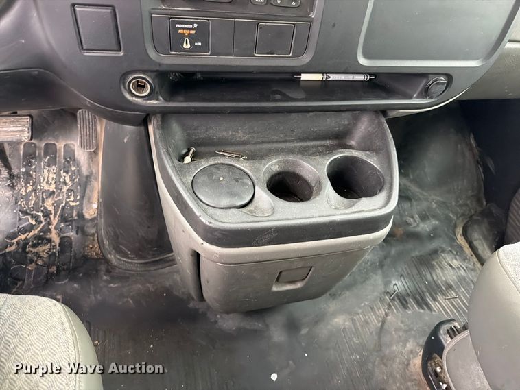 image for item EO8785 2006 Chevrolet Express 2500 van