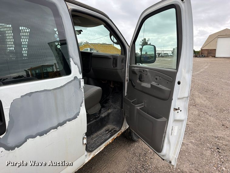 image for item EO8785 2006 Chevrolet Express 2500 van