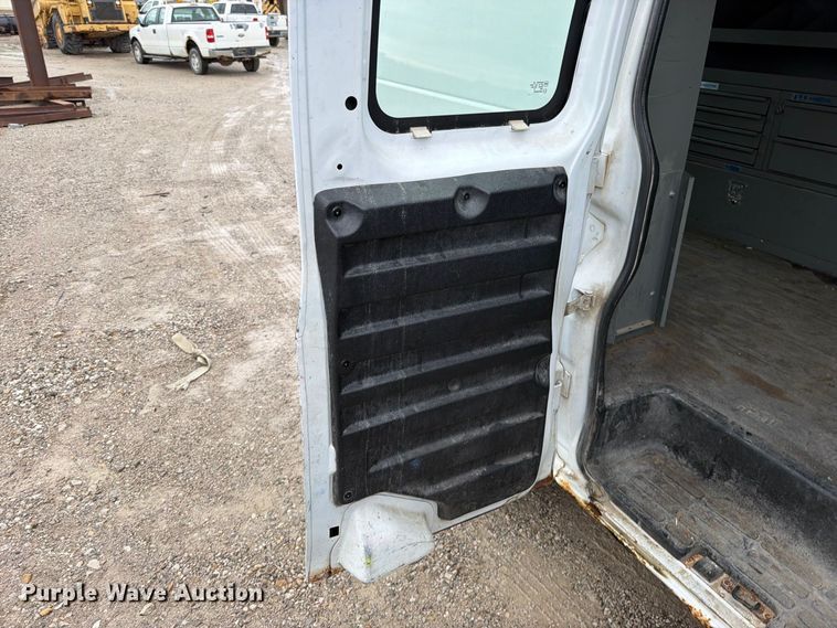 image for item EO8785 2006 Chevrolet Express 2500 van